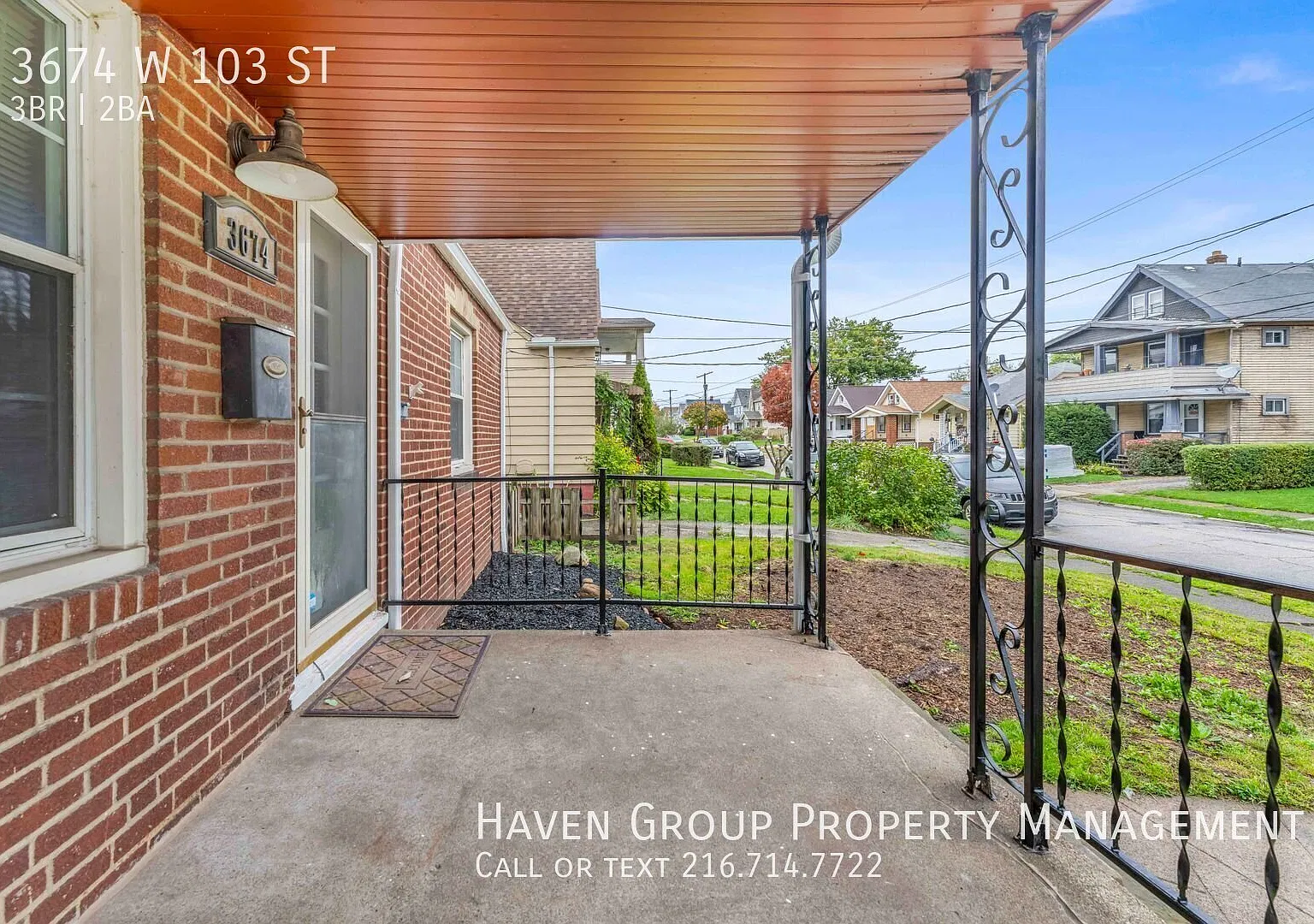 3674 West 103rd St, Cleveland, OH 44111 - Spacious 3-bed 1.5-bath single-family home! — Photo 3
