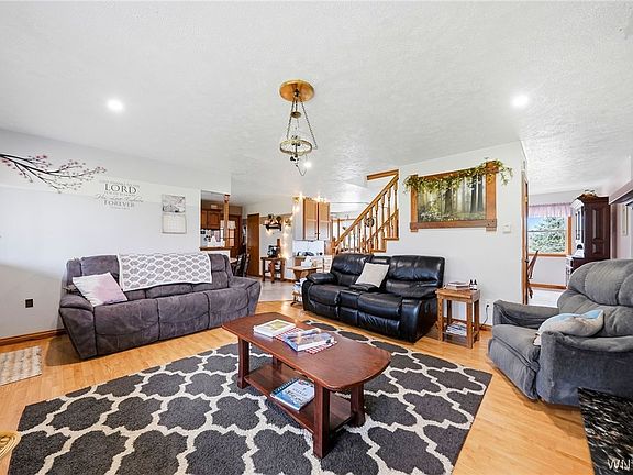 5th image of 3129 Fruit Ave