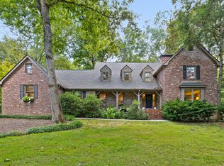 403 Dunsinane Rd, Signal Mountain, TN 37377