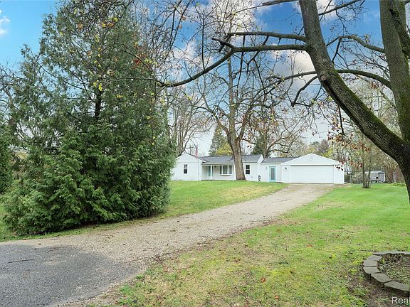 4th image of 620 S Briarvale Dr