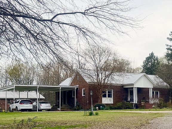 3rd image of 2504 E Tibbee Rd