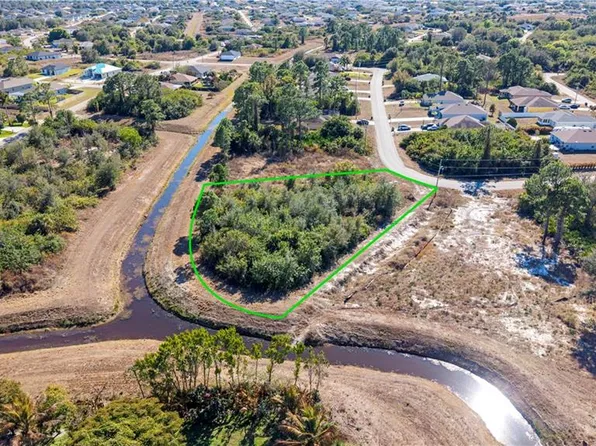 370 Pembroke ST, LEHIGH ACRES, FL 33974