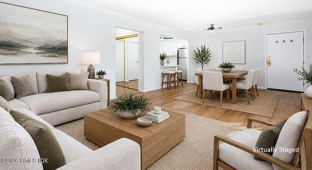 2 bed, 2.0 bath, 952 sqft, $2,900 — Photo 3