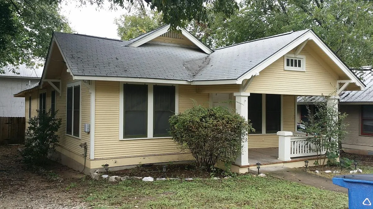 7 bed, 2528 sqft, $6,995 — Photo 1