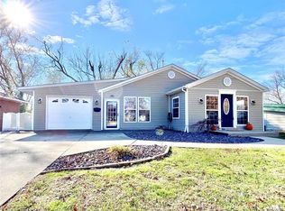3451 Meridocia St, Alton, IL 62002
