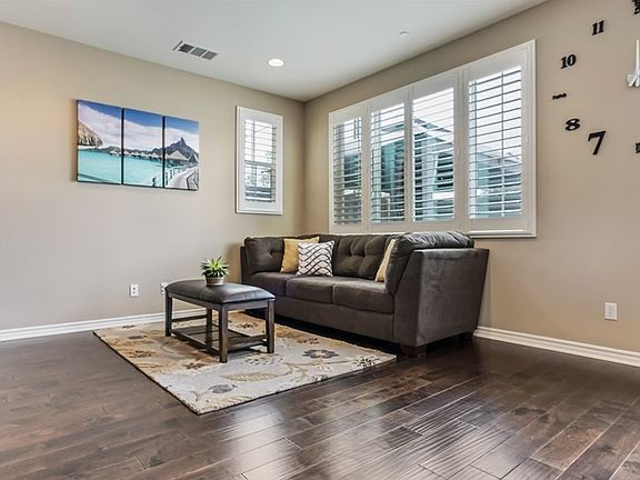 4th image of 15822 Mandarin Ln