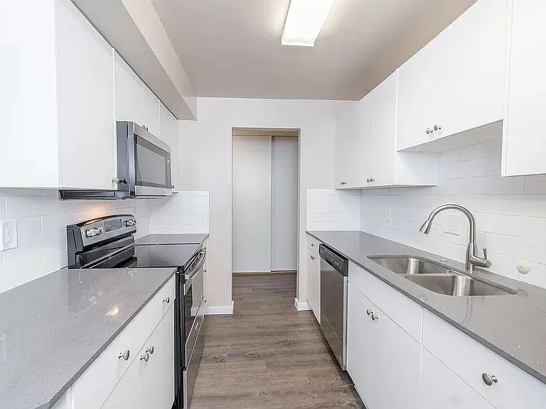 4529 44th Ave SW #204 — Photo 8