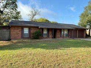 1208 Haines Dr, College Station, TX 77840