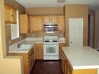 3rd image of 43607 Yukon Ct