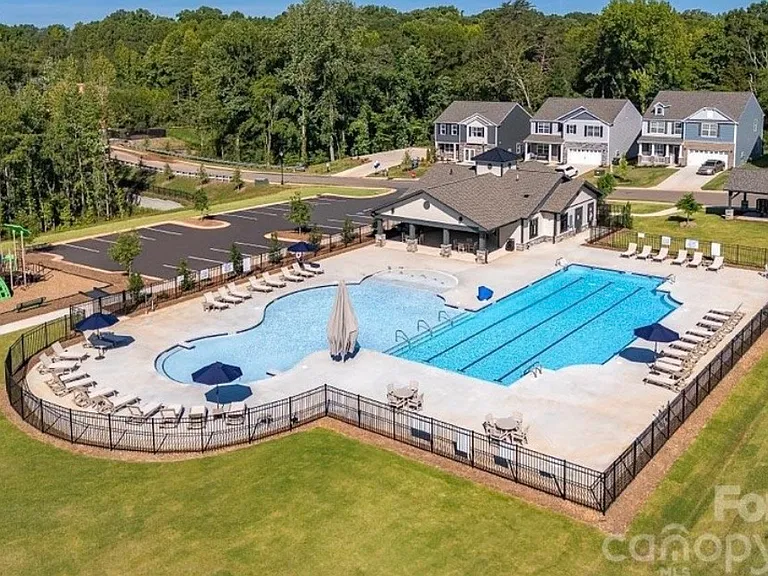 723 Wagon Cross Ct — Photo 8