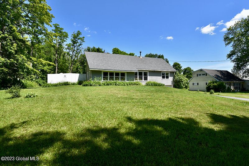 3rd image of 47 Locust Grove Road