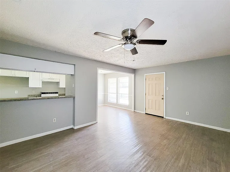 13611 Ravensway Dr #B — Photo 7
