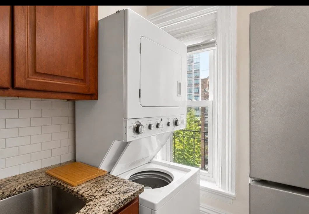 171 Grand Street — Photo 4