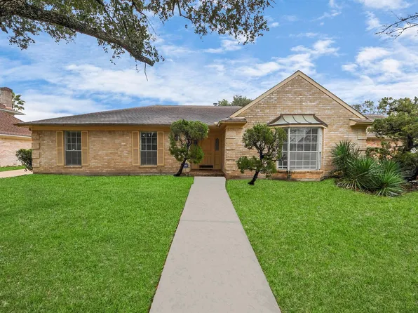 8006 Oakington Dr, Houston, TX 77071