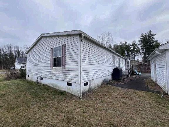 3rd image of 3655 Essex Rd