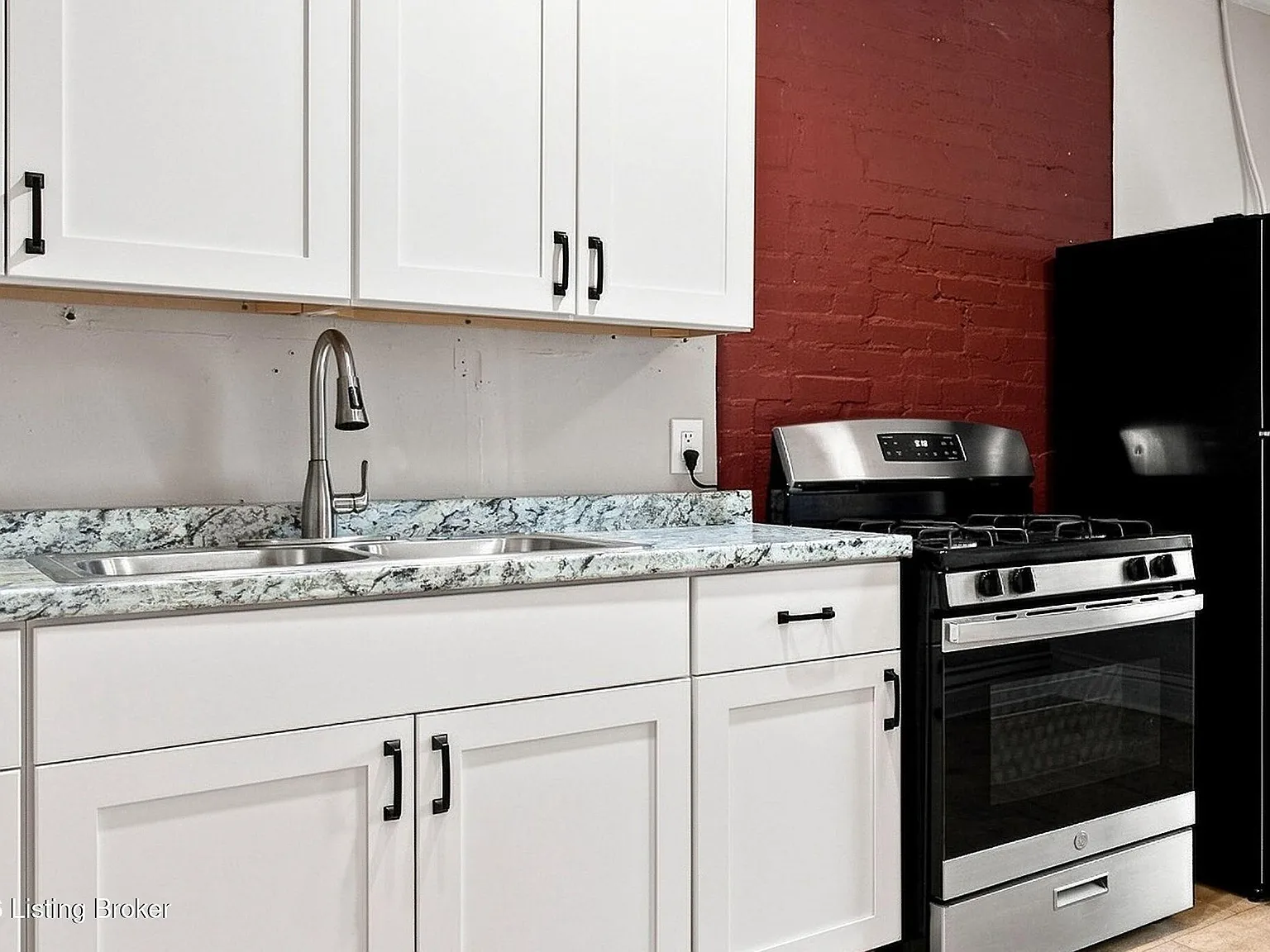 1 bed, 1.0 bath, 750 sqft, $895 — Photo 4