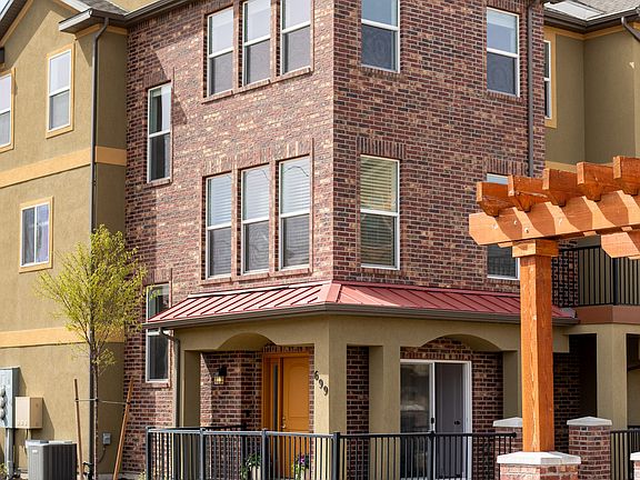 5th image of 699 E Hillock Ct S #16