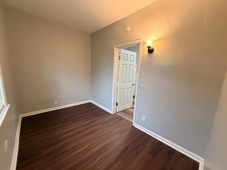 2905 Elm St — Photo 12