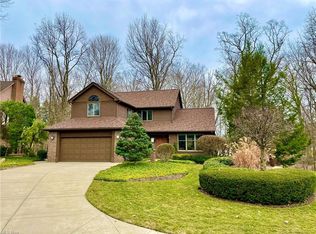 7726 Cliffview Dr, Poland, OH 44514