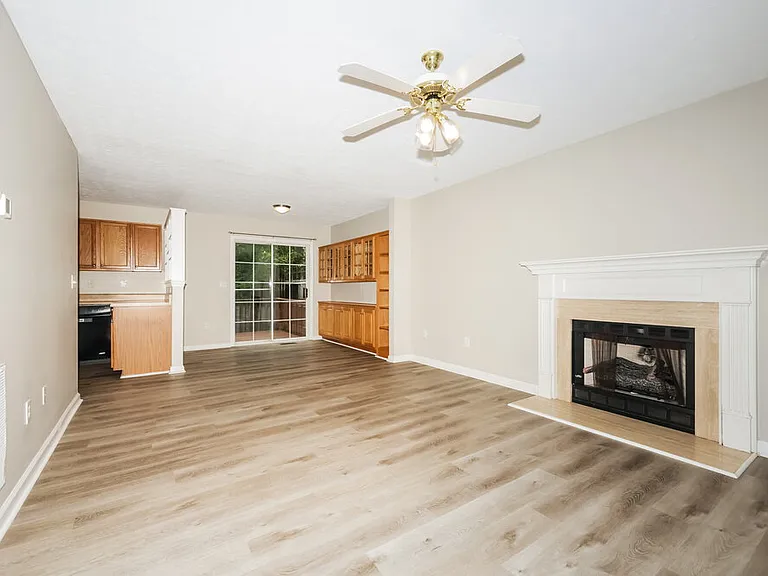 607 Doral Pointe — Photo 5