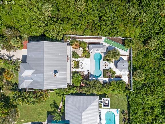 5th image of 3775 NE Skyline Dr