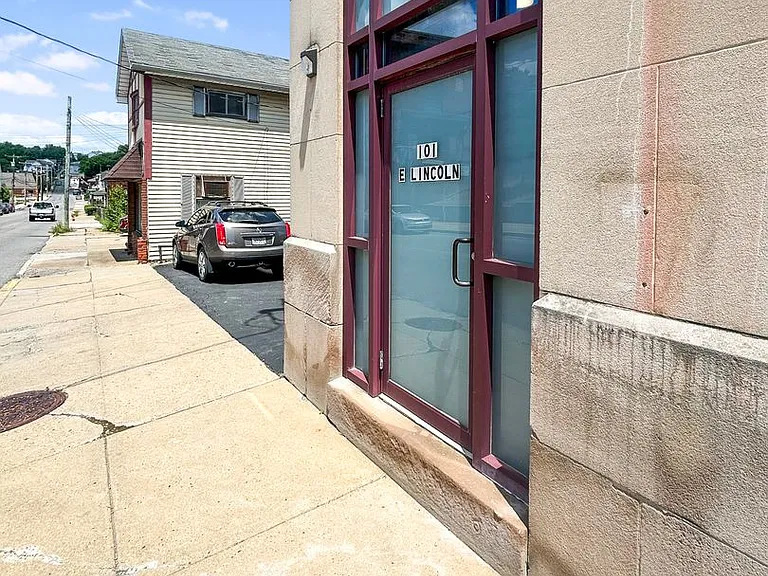 101 E Lincoln Ave — Photo 26