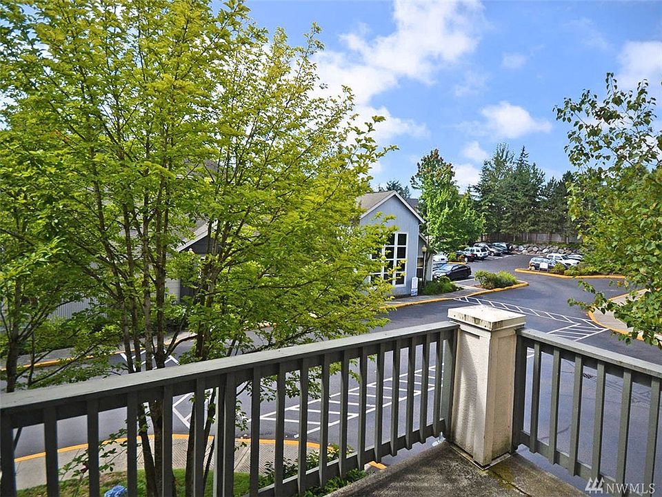 1st image of 3116 164th St SW APT 203