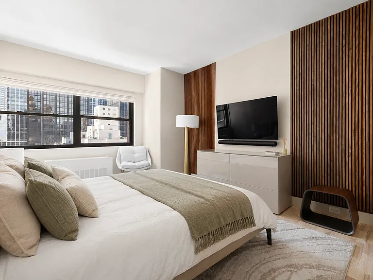 58 W 58th St #21F — Photo 8