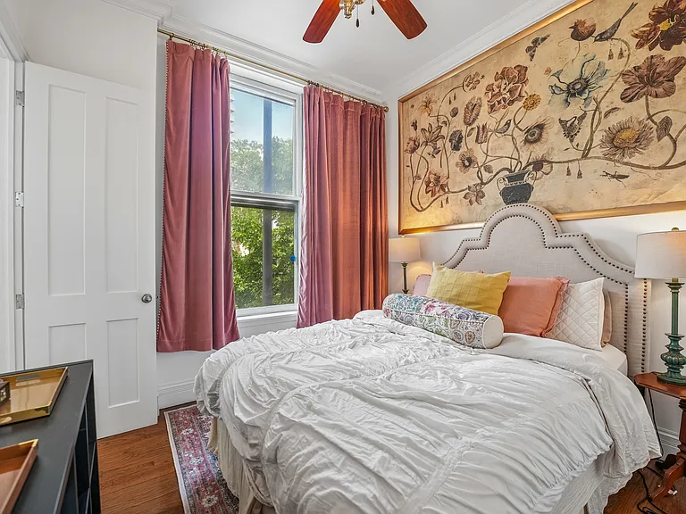 223 W Wisconsin St #2B — Photo 8