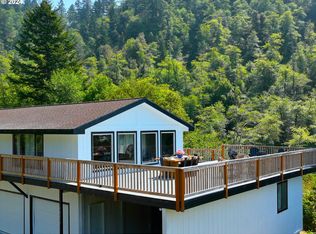 98256 Tuttle Ln, Brookings, OR 97415