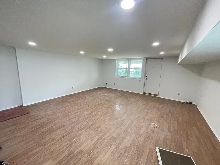 436 Densmore Rd — Photo 2
