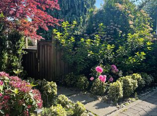 1750 Maple St #106, Vancouver, BC V6J 3S6