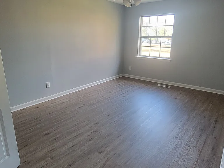 720 S New Rd — Photo 10