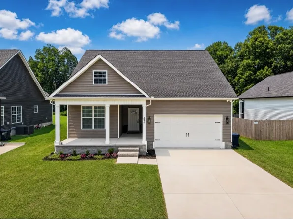 435 Colvert Lake Rd, Smithville, TN 37166