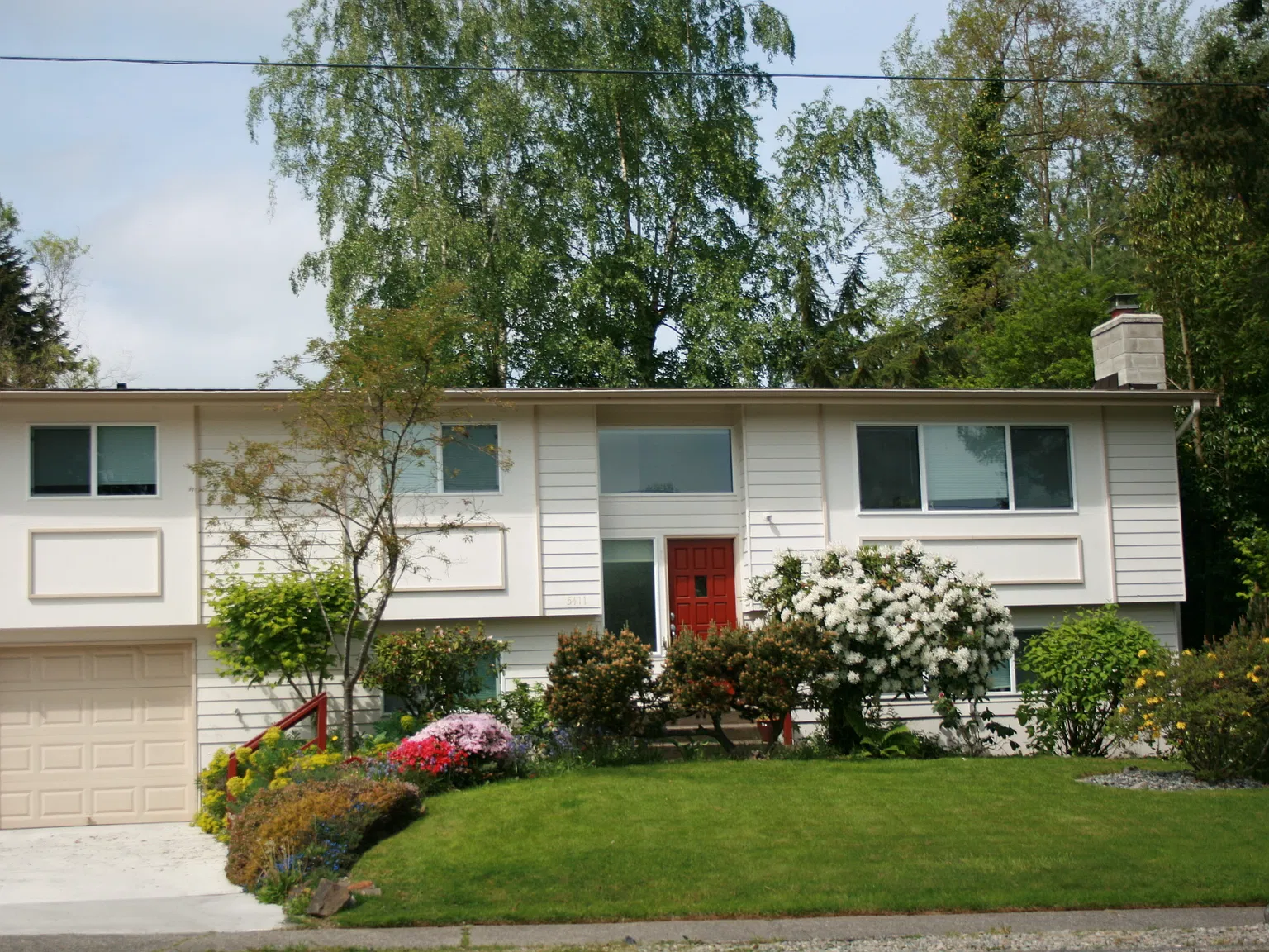 4 bed, 2000 sqft, $800 — Photo 1