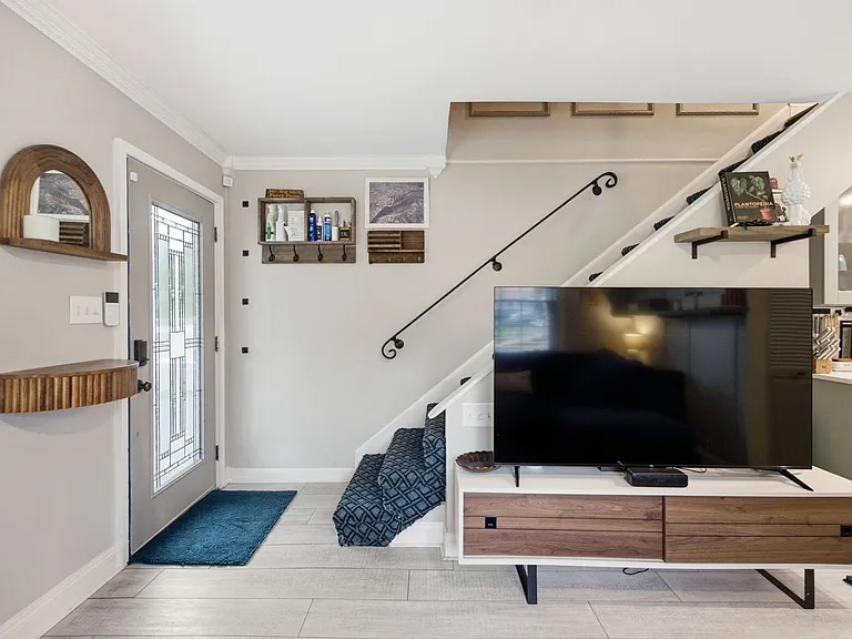 1317 Pendleton St — Photo 39