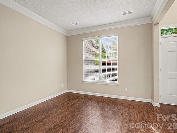4th image of 6817 Reedy Creek Rd