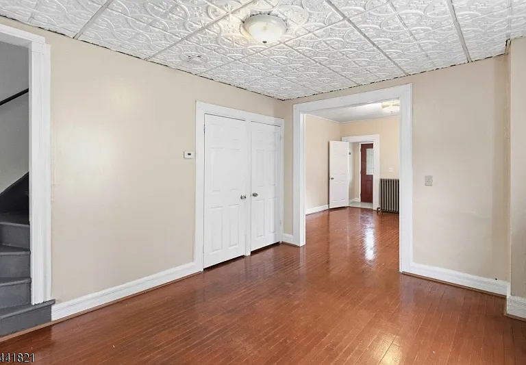 166 E Blackwell St — Photo 6