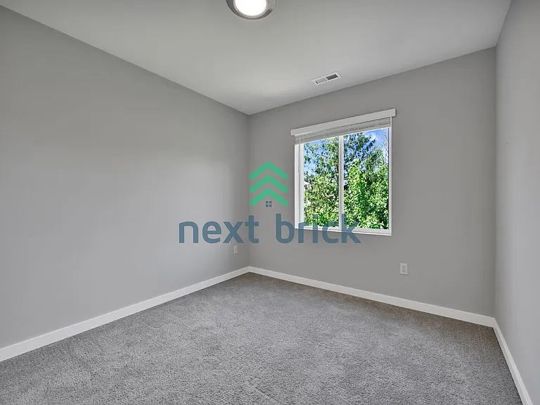 309 207th Pl SE — Photo 13
