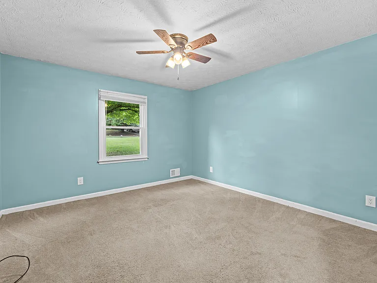 412 Willow Ct SE — Photo 7