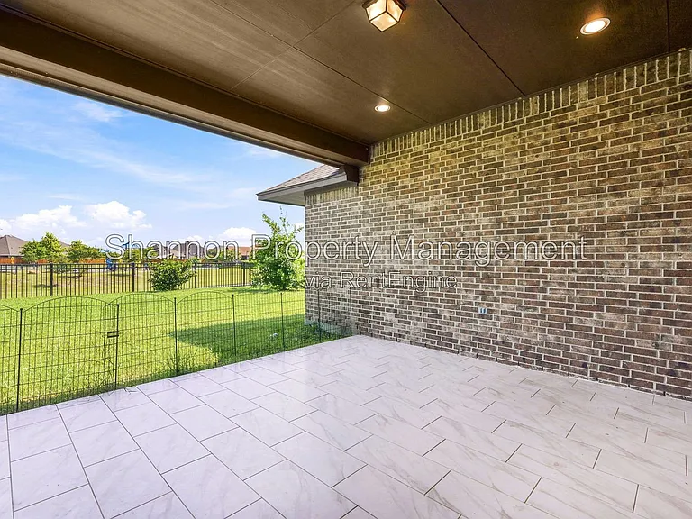 24610 Bardona Way — Photo 35