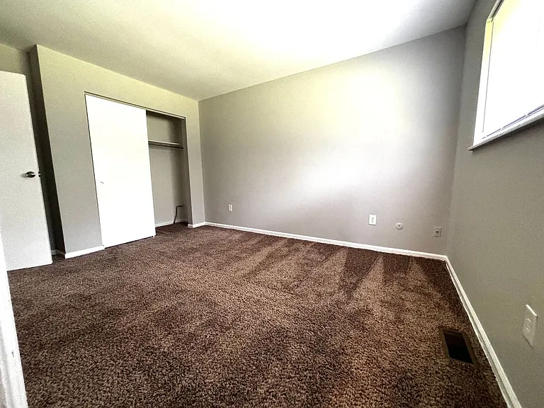 3137-3139 Silver Rock Ave #3137 — Photo 12