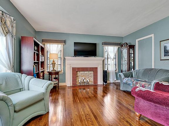 4th image of 201 S Highland Ave
