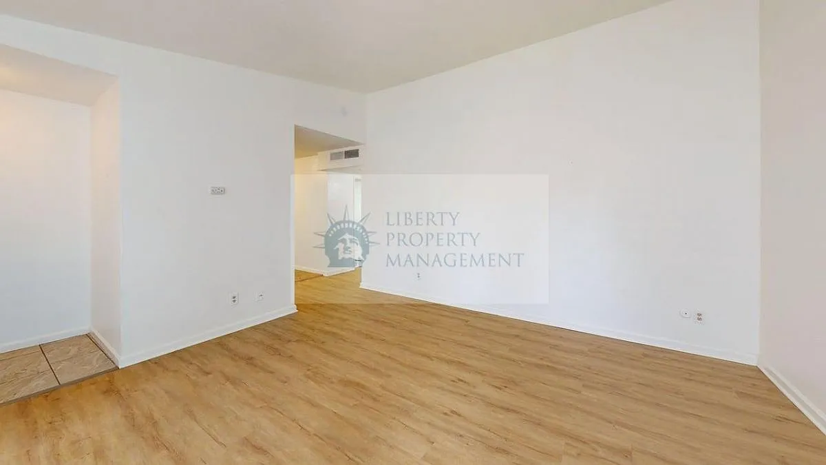 2 bed, 904 sqft, $1,595 — Photo 4