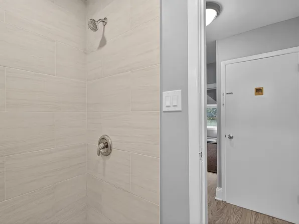 93 West 35th Street image 37 of 47