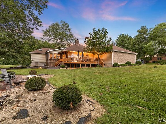 5th image of 701 Hollyhock Ln