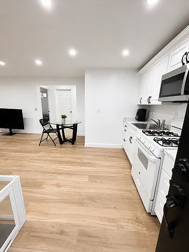 75 S Covert Ave #1 Photo 1