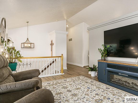 5th image of 2387 Gail Dr