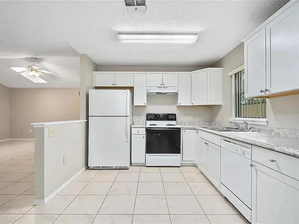 2 bed, 2326 sqft, $1,875 — Photo 2
