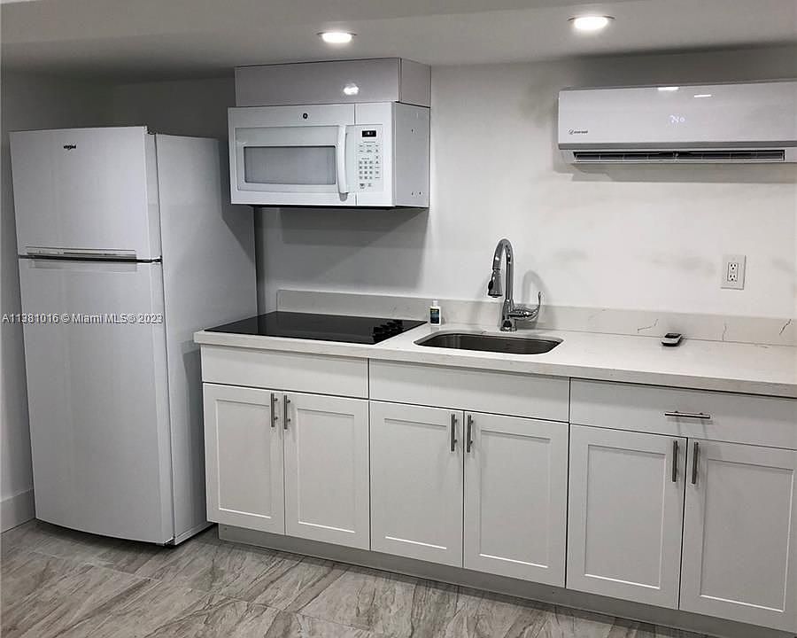 1st image of 16598 NE 4th Ave #16598